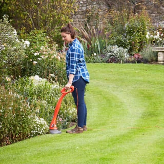 Flymo Chevron 32 Lawnmower + Mini Trim 5 Flymo Chevron 32 Lawnmower + Mini Trim - Image 3