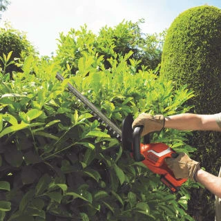 Black & Decker 18V Hedge Trimmer 4 Black & Decker 18V Hedge Trimmer - Image 2